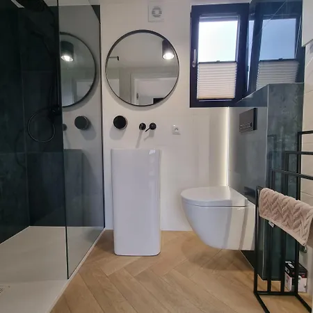 Bosko Z Sauna I Balia W Sulminie Obok Gdanska Alpesi faház